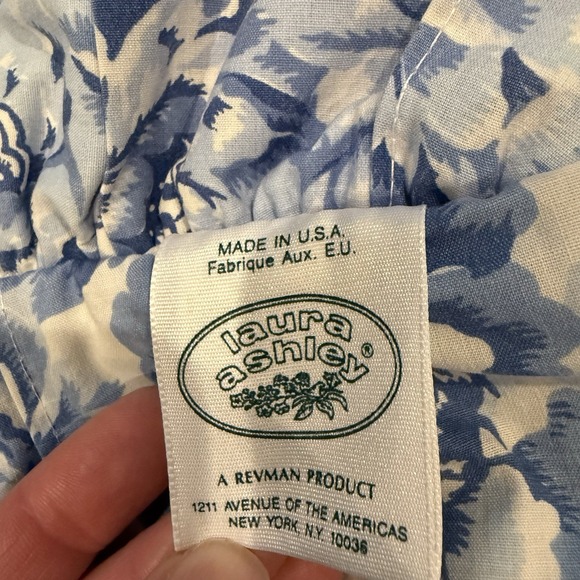 Vtg 2 Laura Ashley Ruffled Palace Gardens King Pillow Shams Blue White FLAW READ - Picture 3 of 7